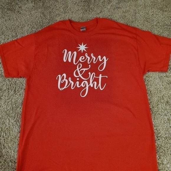 GILDAN Heavy Cotton Blend Christmas tshirt - Picture 2 of 2